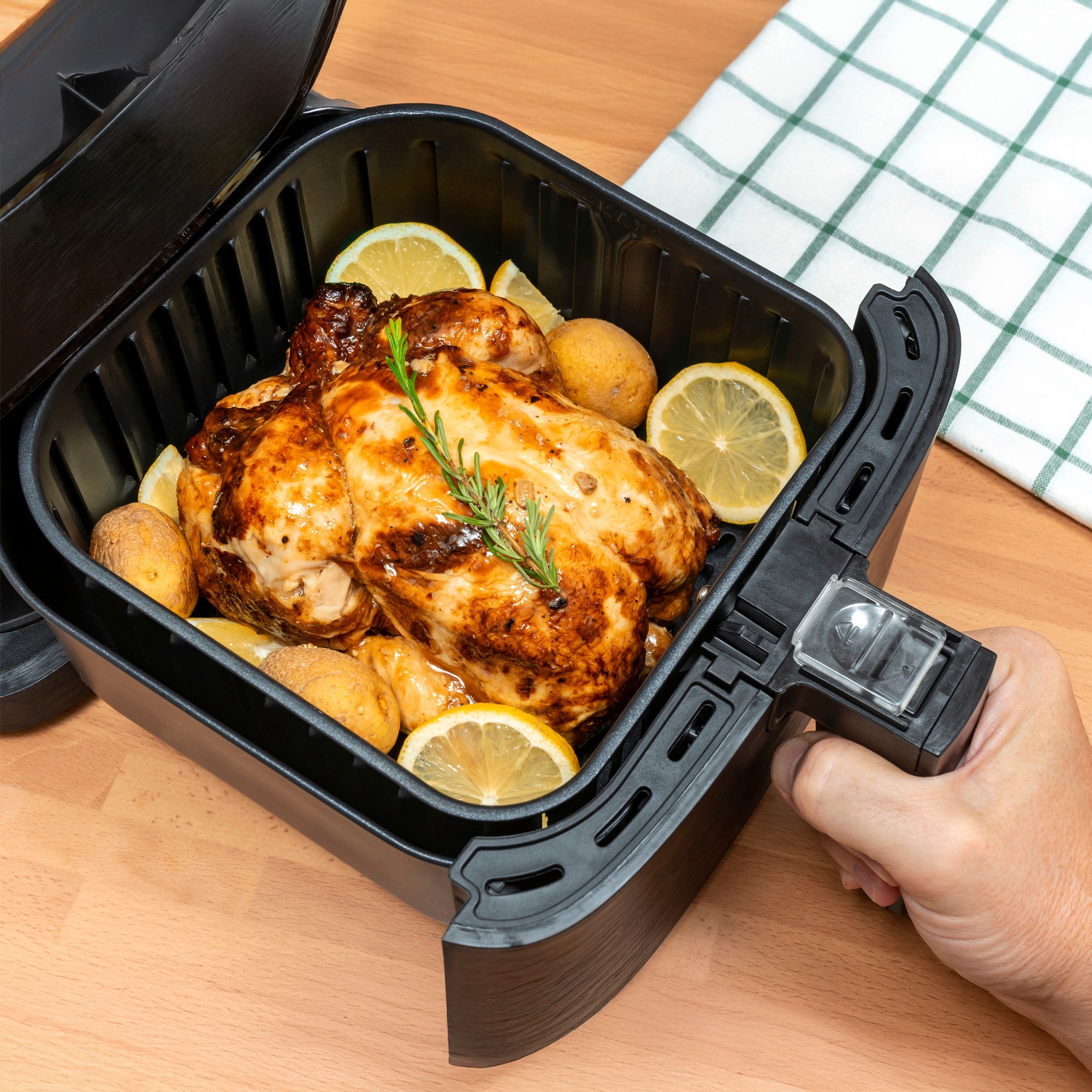 Chicken in the air-fryer with lemons