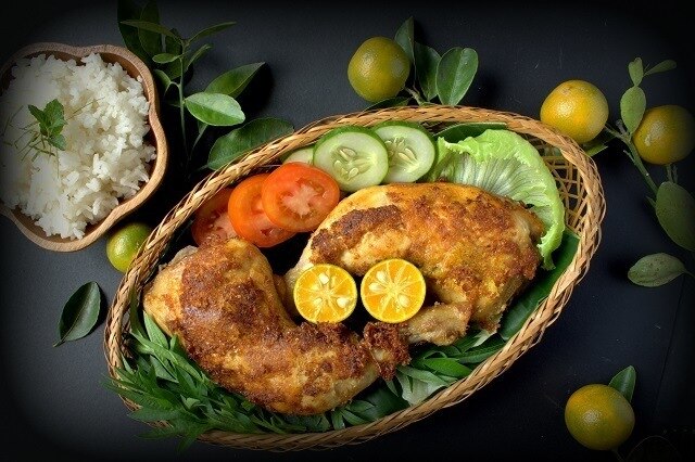 5 Cara Menggoreng Ayam Agar Enak: Beda Resep, Beda Juga Triknya