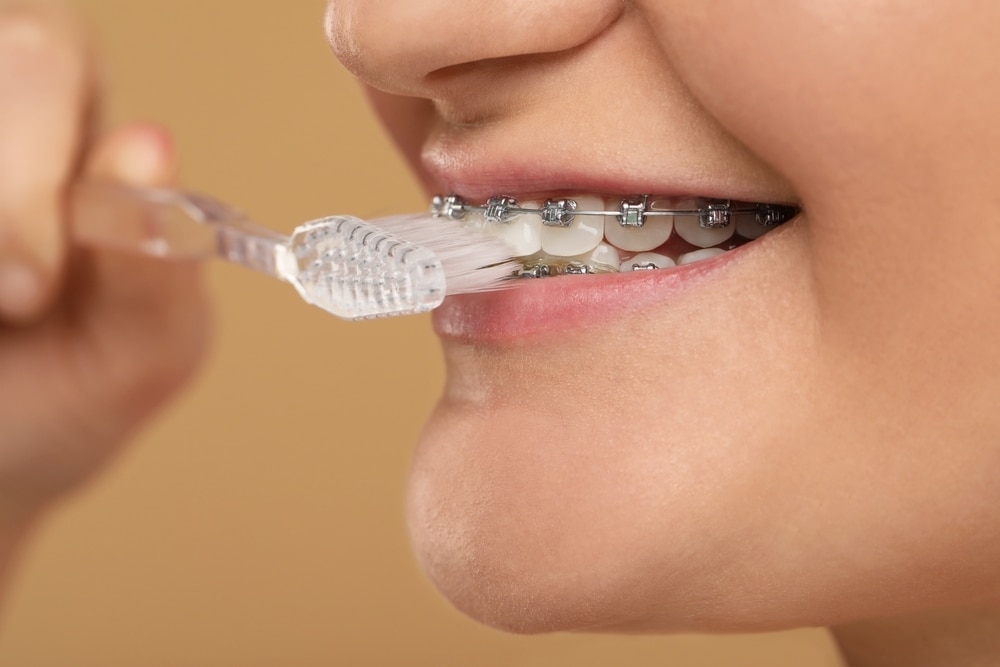 sikat gigi ortho