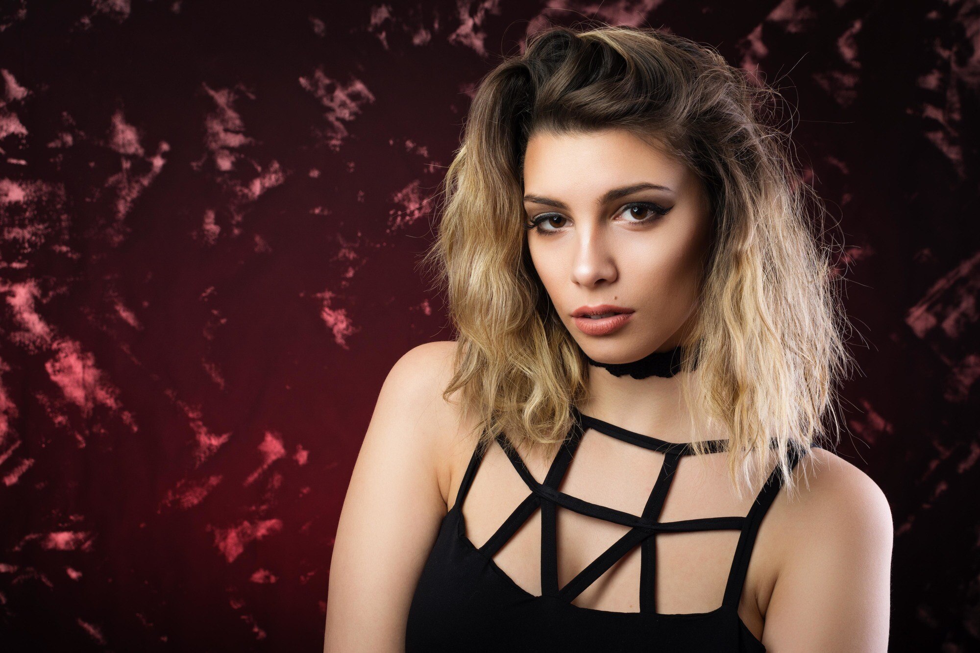 woman with an ombre blonde lob