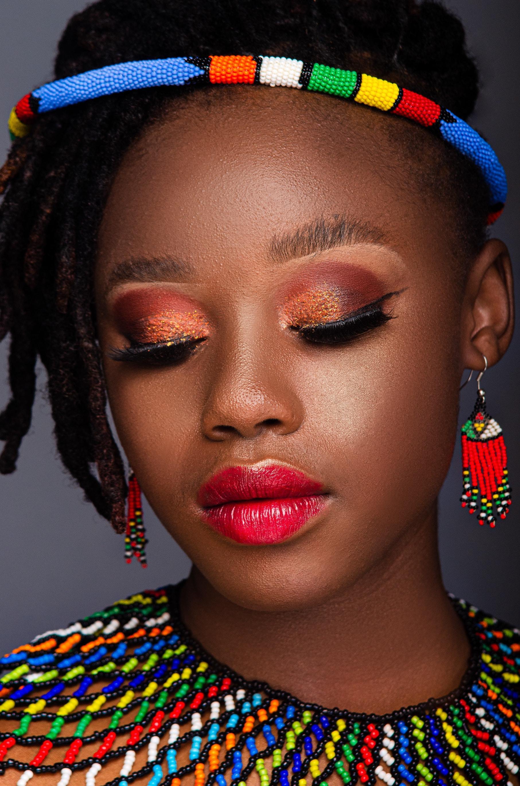 Iconic hairdo_draped locs