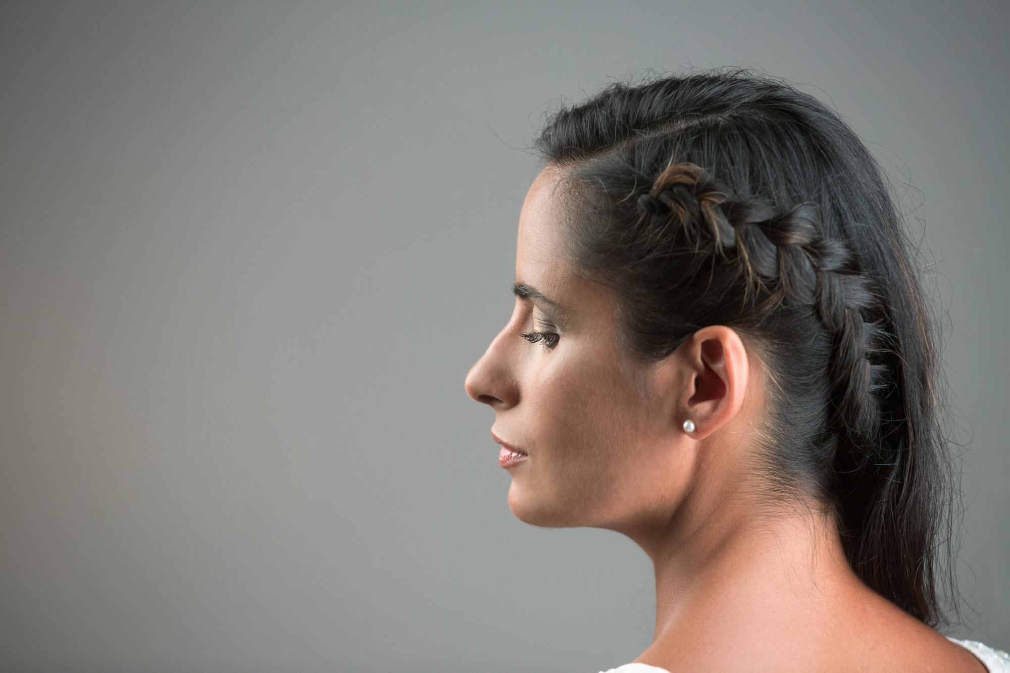 Baby shower hairstyles: Side braid