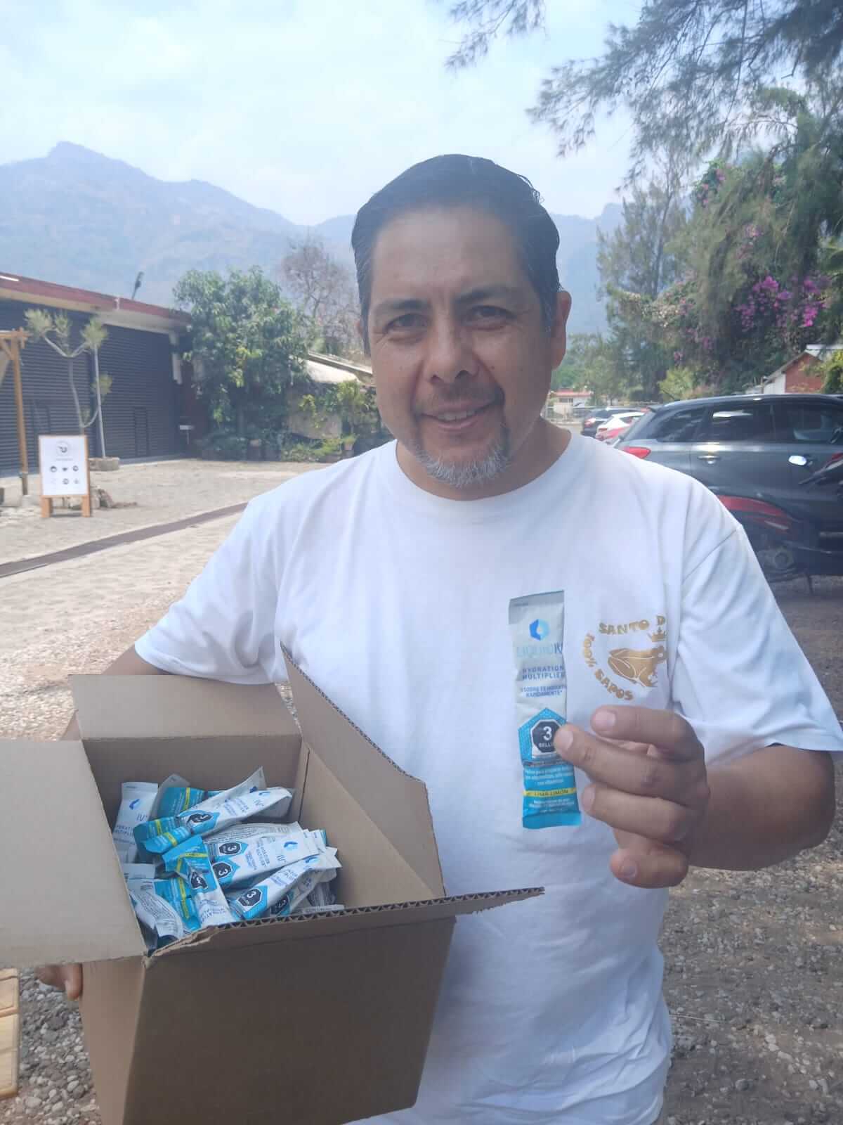 donaciones de sobres de Liquid I.V.® Hydration Multiplier®