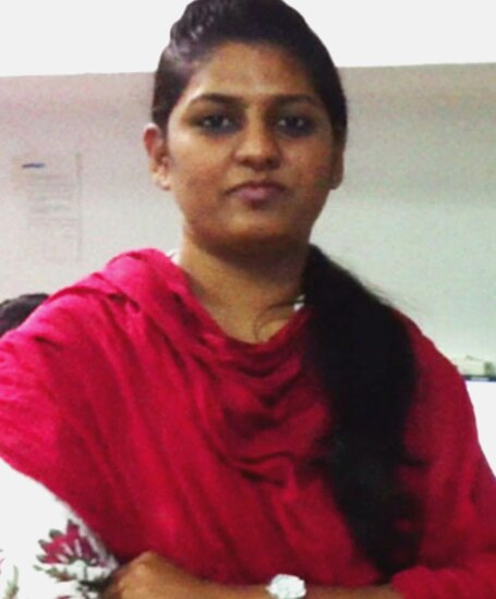 Read the story of Shagufta - How an English online course changed her life.