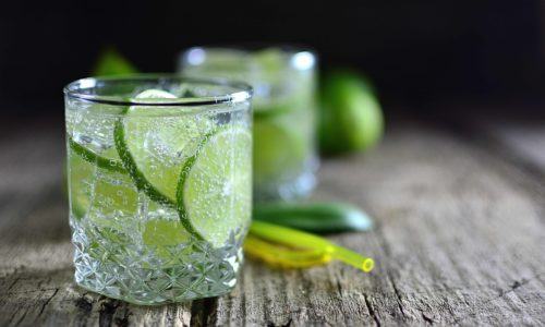 Mengenal Arti dan Manfaat dari Air Mineral Dalam Keseharian Kita