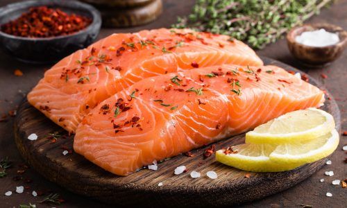 Tips Belanja dan Cara Masak Salmon yang Tepat Agar Nutrisinya Terjaga