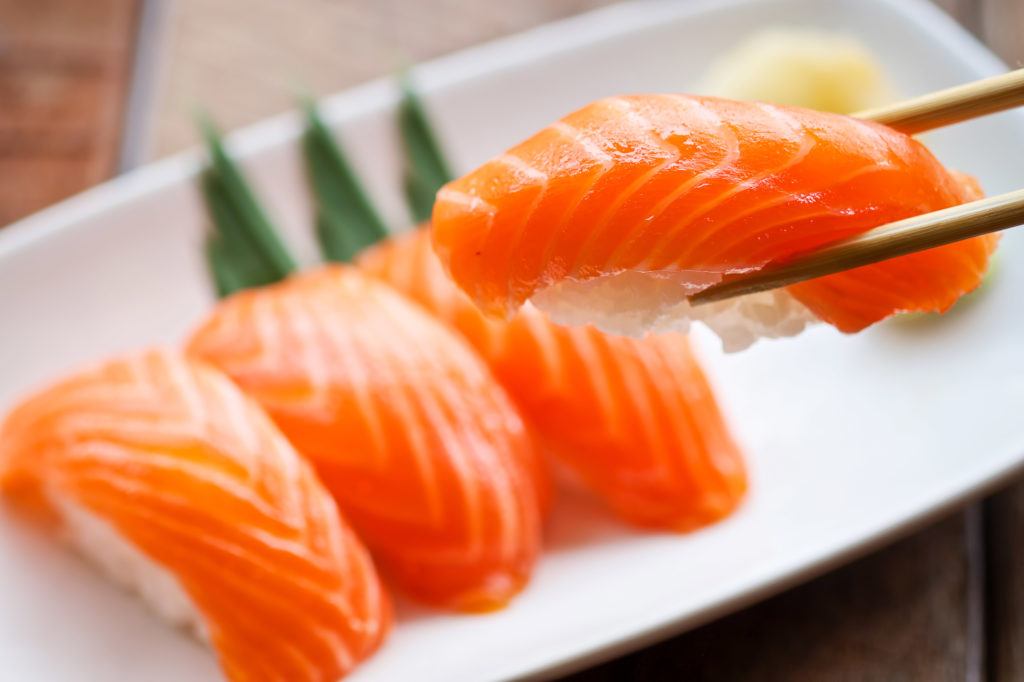 Cerita Seru di Balik Hadirnya Sushi dari Ikan Salmon