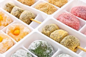 Aneka Jajanan Unik untuk Pencinta Makanan Manis