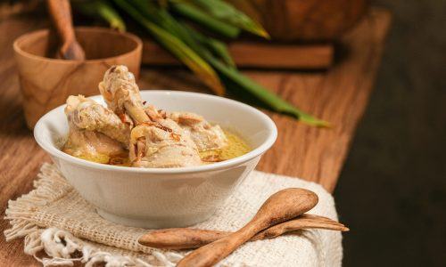 Cara Masak Opor Ayam Kampung yang Empuk Untuk Lebaran