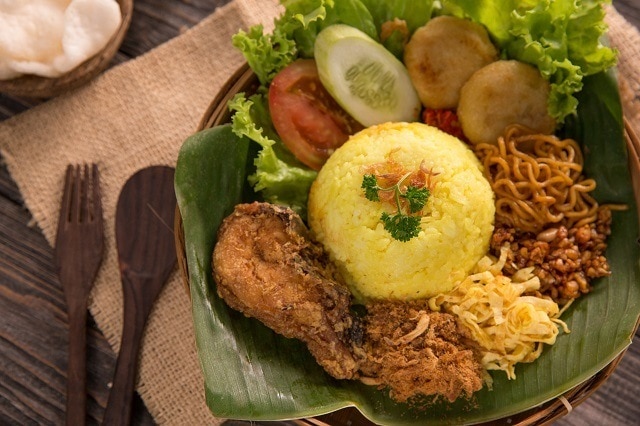Cara Memasak Nasi di Kompor, Praktis Tanpa Mengandalkan Listrik