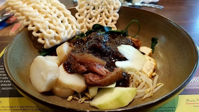 Selain Rujak Serut, Inilah Daftar Rujak yang Harus Kamu Coba