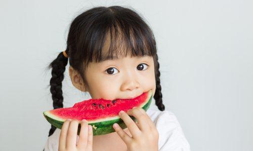 Makan Buah Sebelum Makan atau Sesudah, Manakah yang Benar?
