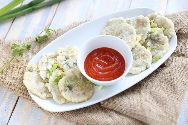 8 Jajanan Bandung yang Bikin Kamu Ketagihan