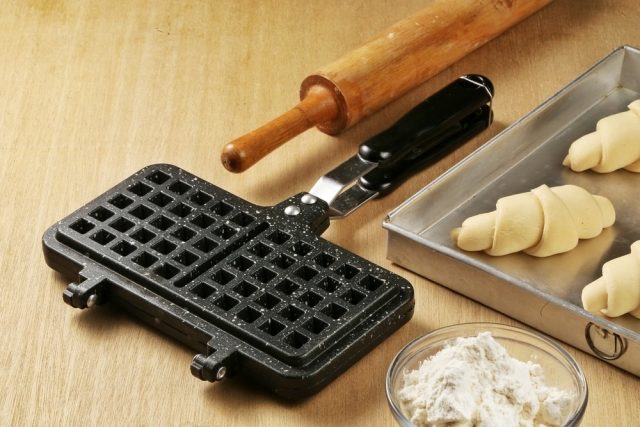 Jenis-jenis Cetakan Waffle dan Tips Merawatnya Agar Lebih Awet
