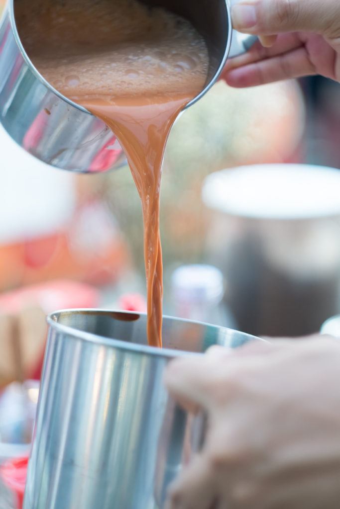 Thai Tea dan Teh Tarik, Cerita di Balik Perbedaan Dua Minuman Legendaris