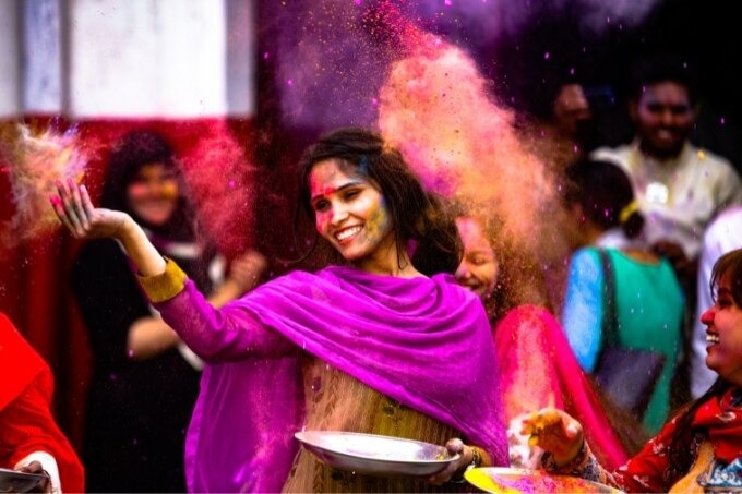 Top 5 Holi Haircare Tips To Protect Your Mane With Hair Serum