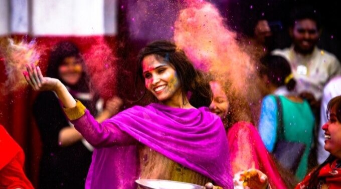 Top 5 Holi Haircare Tips To Protect Your Mane With Hair Serum