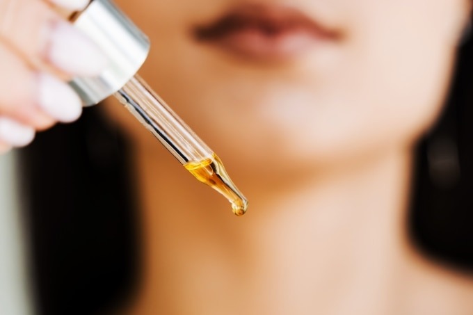 Do Serums Work For Oily Skin? These Are The Ones To Try