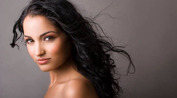 How To Give Your Cheeks That Natural Blush Look