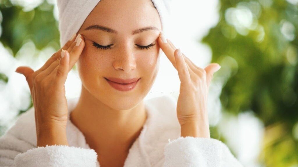 FAQs about Retinol Serums: Top Picks and How to Apply Correctly