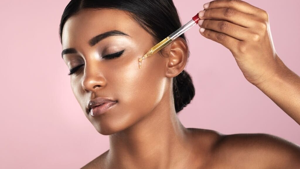 8. Lakmé Absolute Youth Infinity Serum