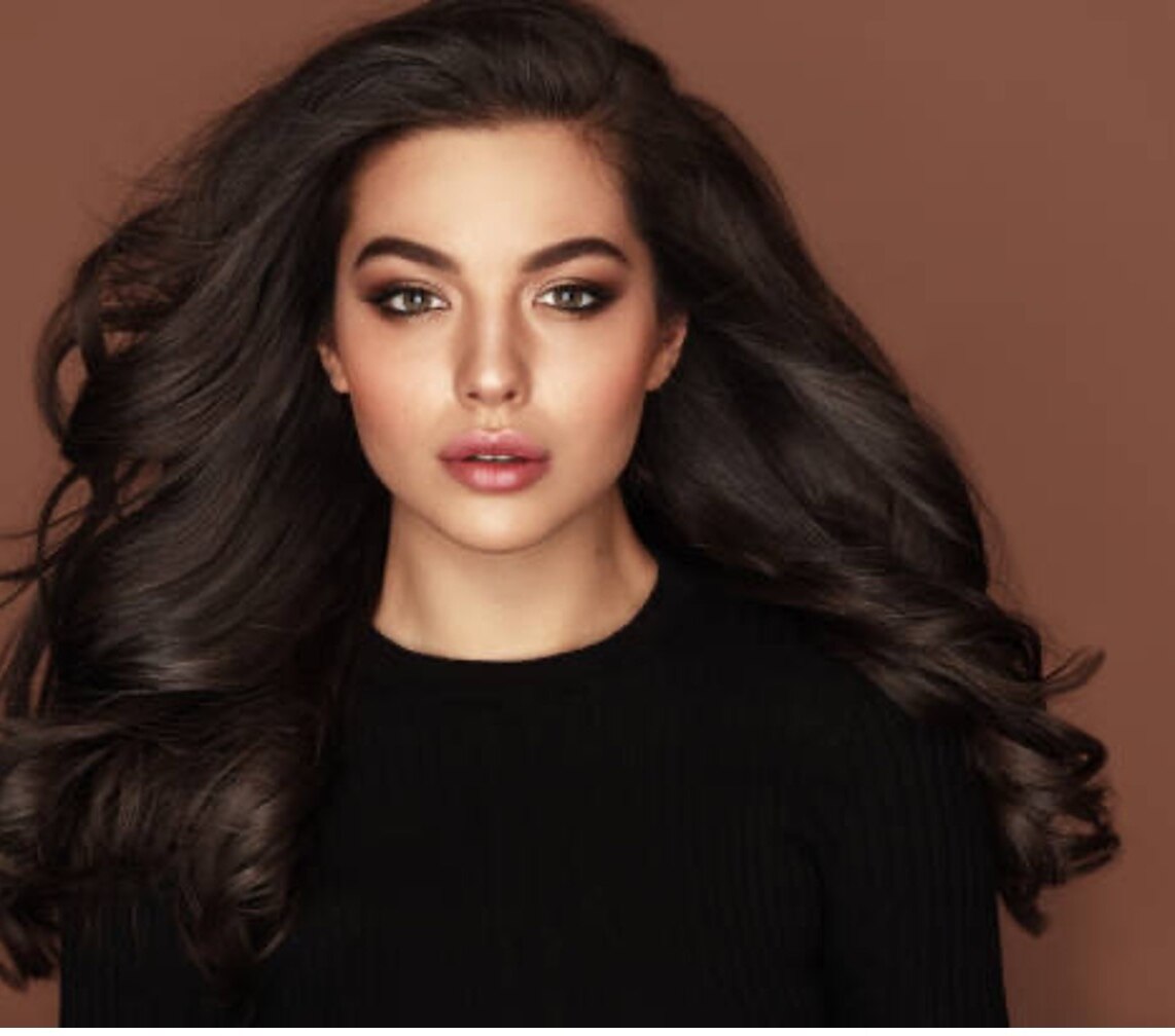 Image of Soft Glam Makeup Look: Step-By-Step Guide