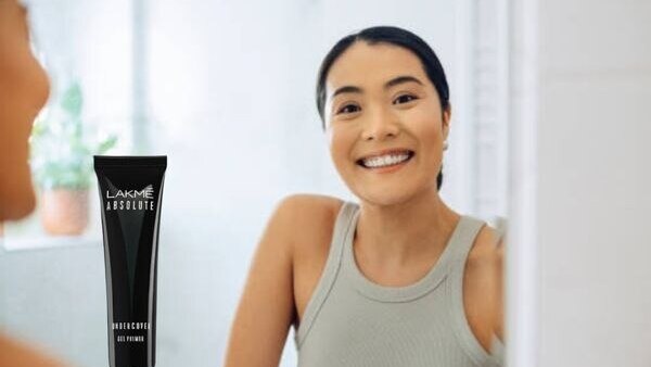 how to use primer on face in hindi woman