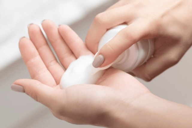 The Ultimate Guide to Choosing the Perfect Face Wash for Combination Skin