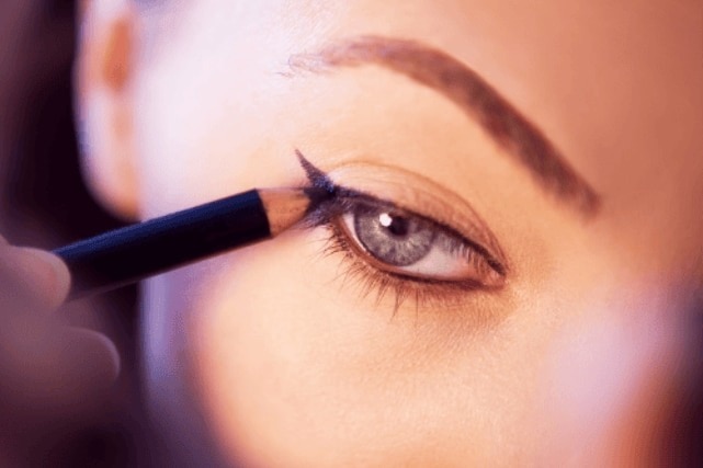 5 Eye Makeup Looks That Will Rule the New Year 2025 (and How to Nail Them!)