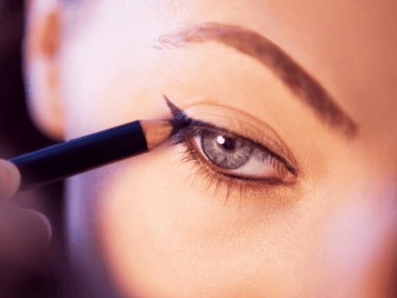 5 Eye Makeup Looks That Will Rule the New Year 2025 (and How to Nail Them!)