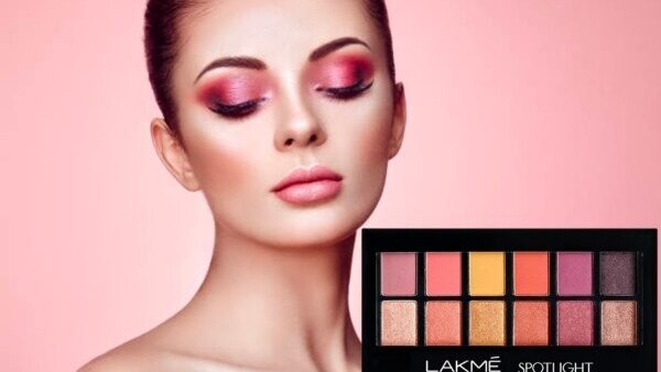 eyeshadow-palette-hacks