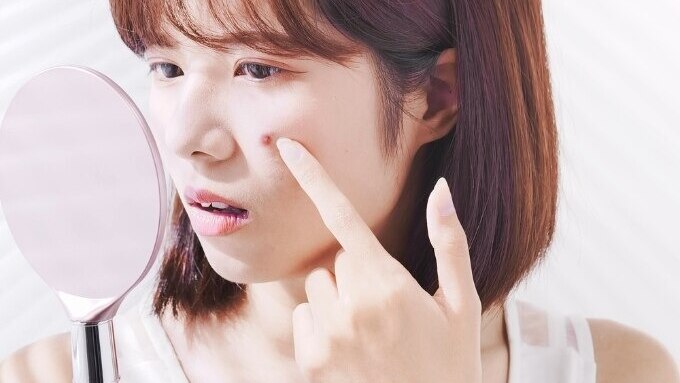 Makeup for Sensitive Skin: Gentle and Effective Routine