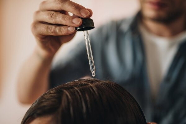 Get the Most Out of Hair Oil: How to Use a Hair Oil Applicator