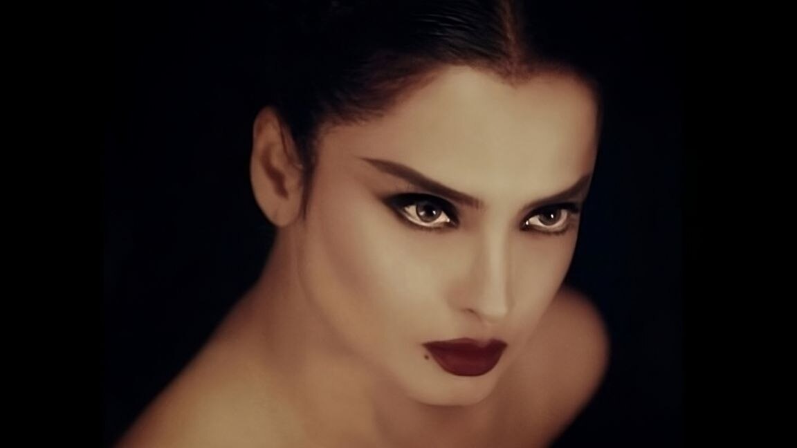 Image of The Evolution of Eyeliner–From Rekha's 80s Smokey Liner to Kylie Jenner's Matte Wings