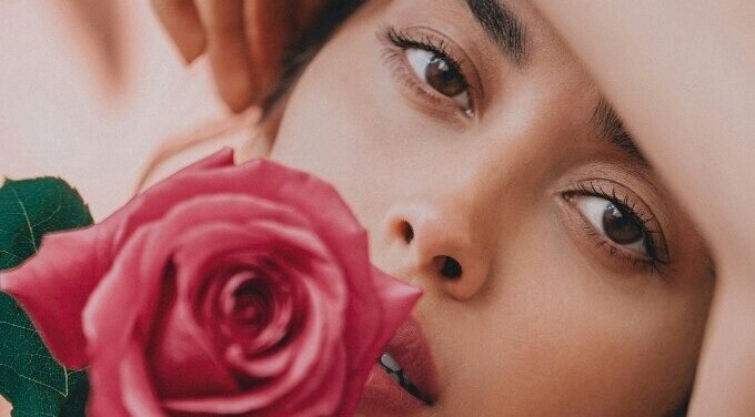 FAQs about Nude Makeup Looks
