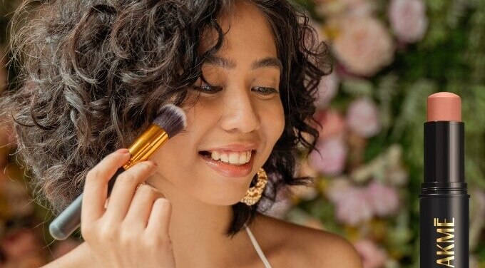 7. Nude Lips