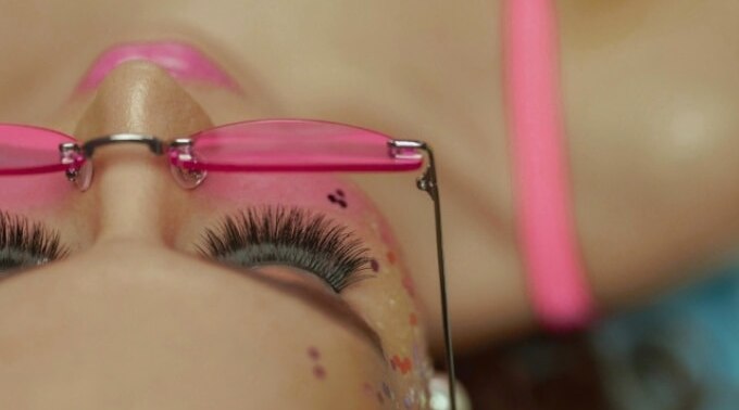 Bat Your Way To Perfect Lashes With Eyelash Extensions