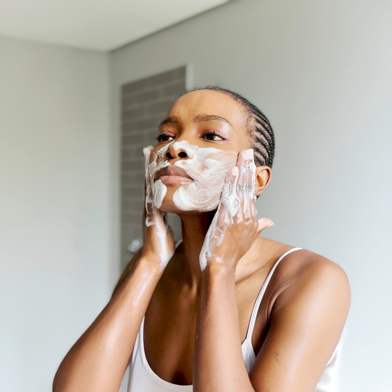 Why Dove’s Beauty Bar is the Ideal Soap for Your Face and Body