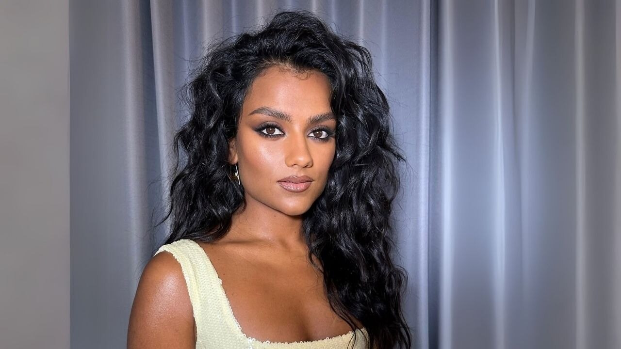 Layered Mermaid Waves