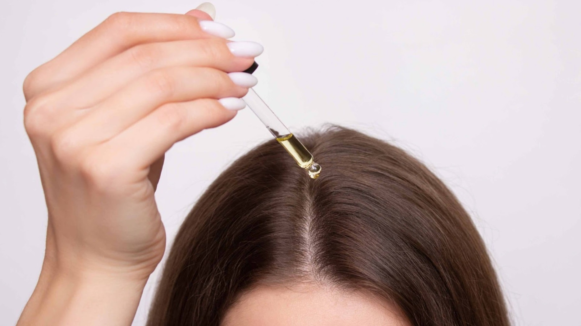 How to Apply Castor Oil on Hair