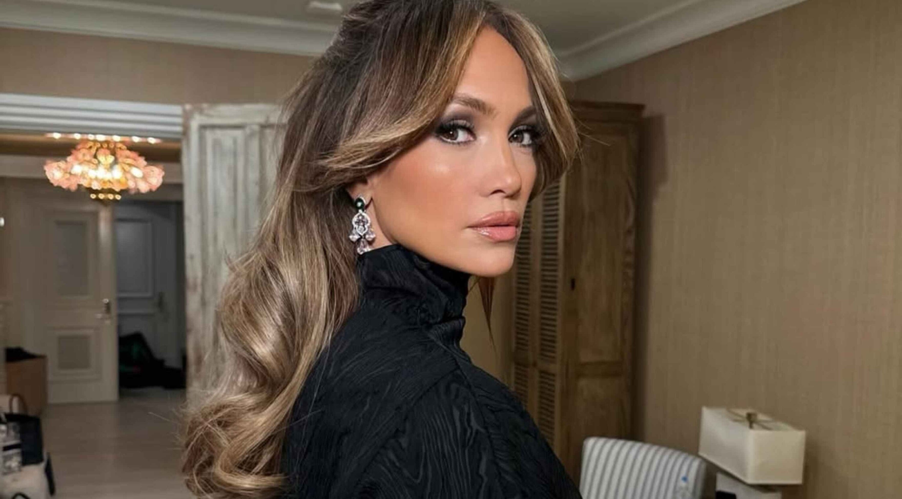 Soft Waves with Curtain Fringe