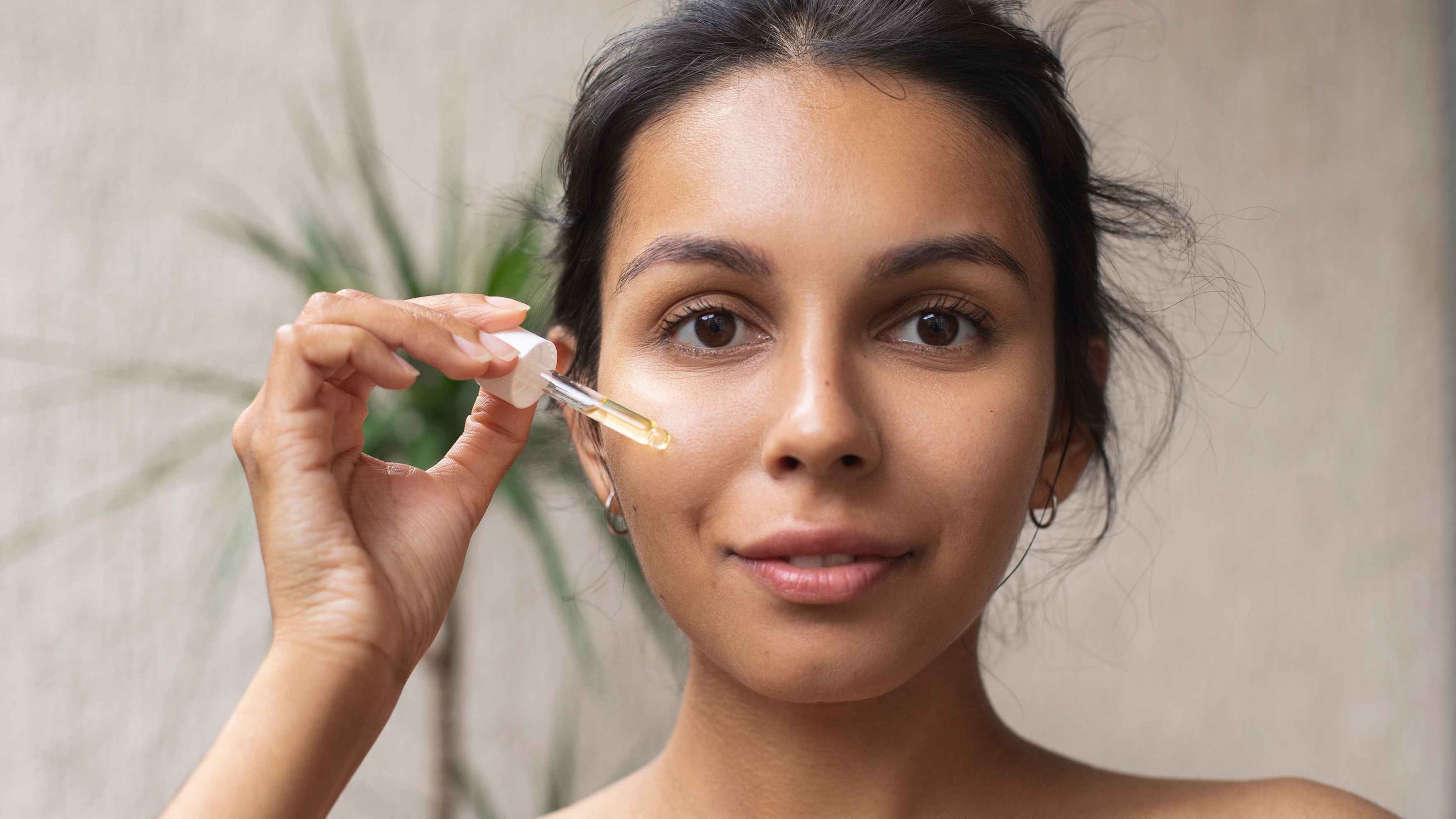 How to Use Vitamin C Serum  for Face: Step-by-Step Routine