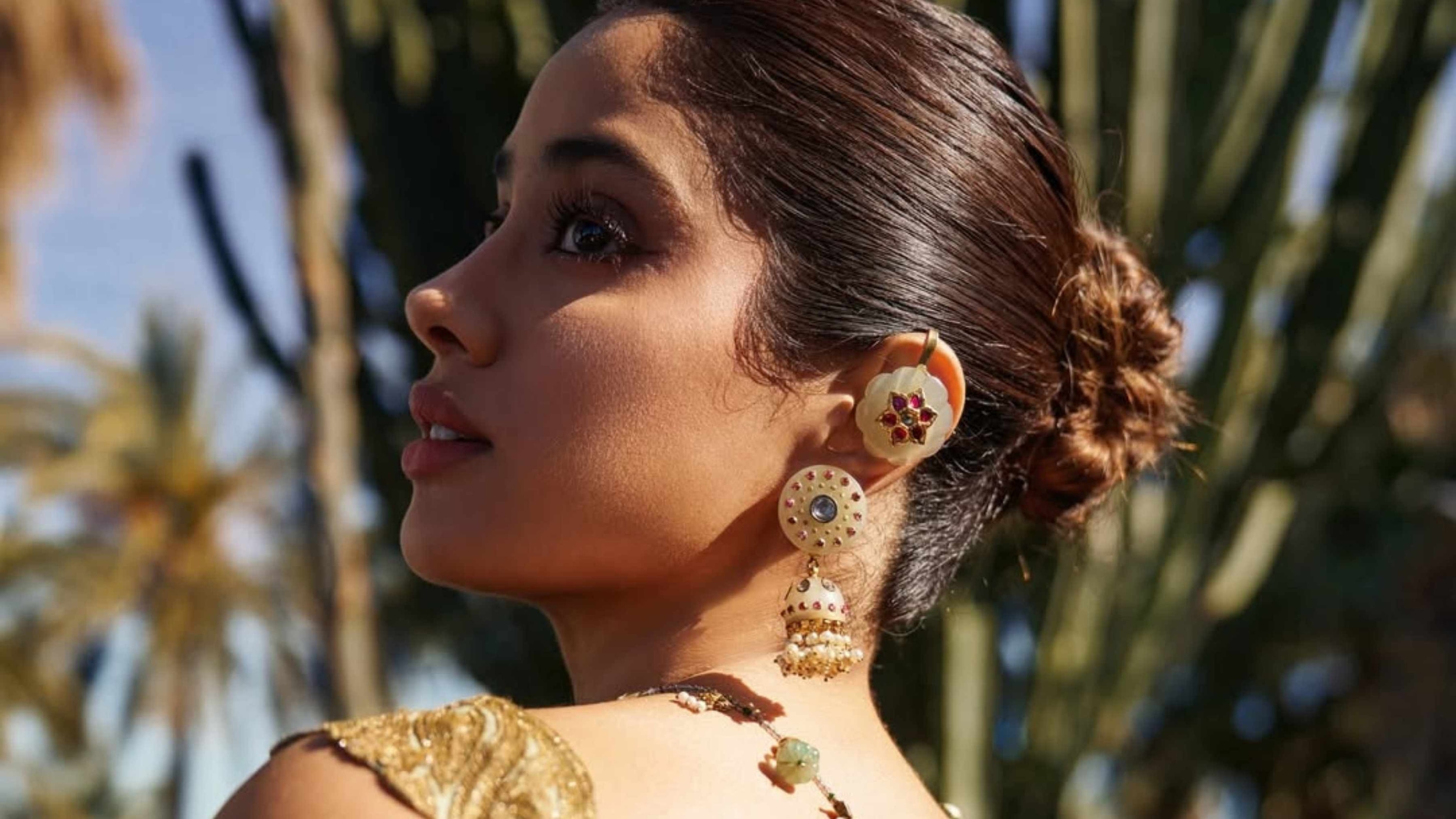 Image of Messy Bun Hairstyle: 20 Trending Looks for All Hair Types and Lengths