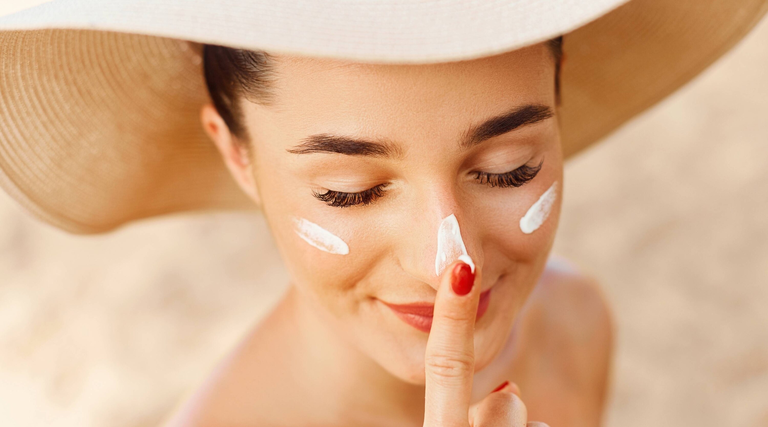 Non-Comedogenic Sunscreen for Oily Skin: Benefits, Uses & Expert Tips