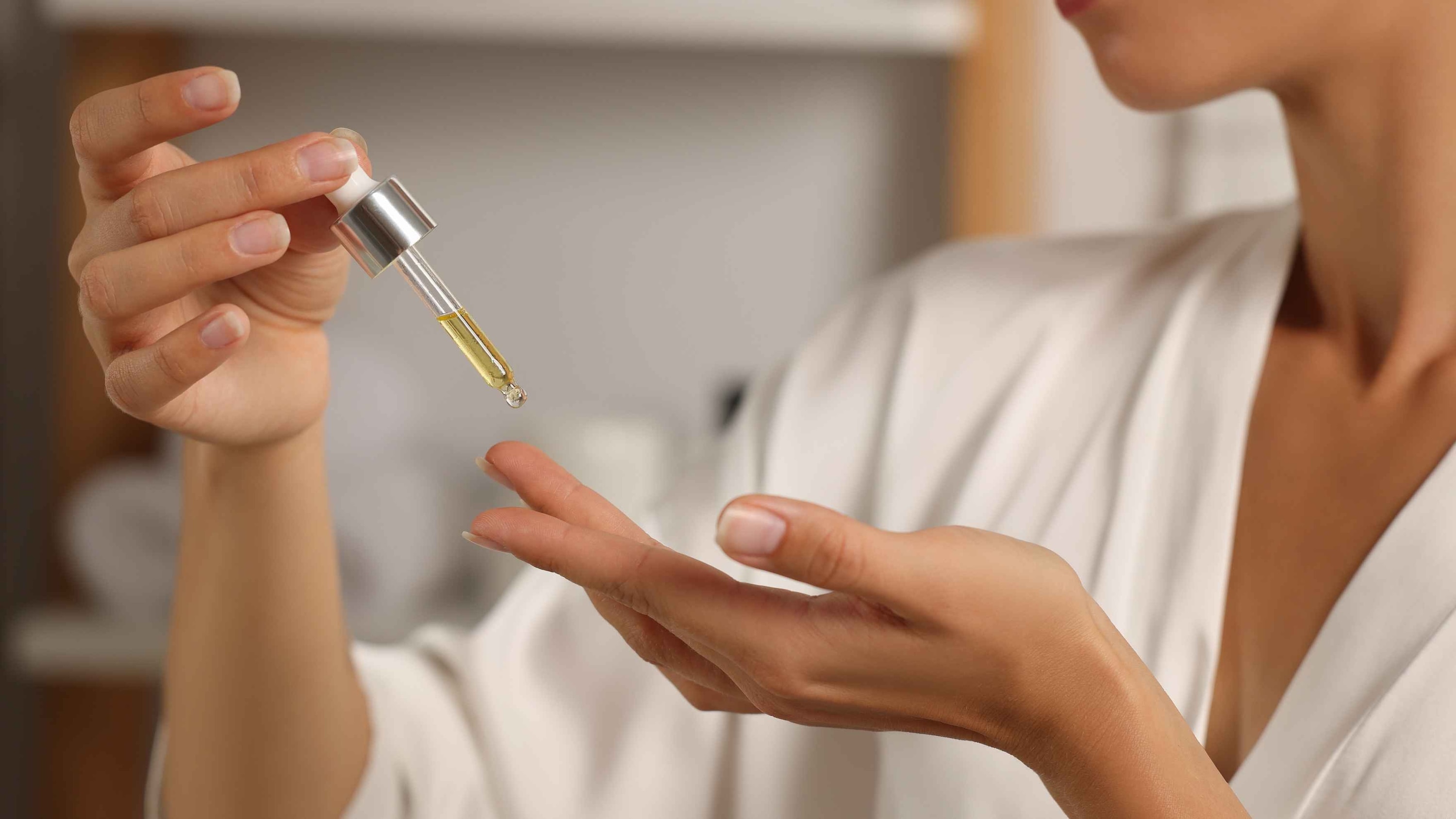 How to Apply Face Serum Correctly