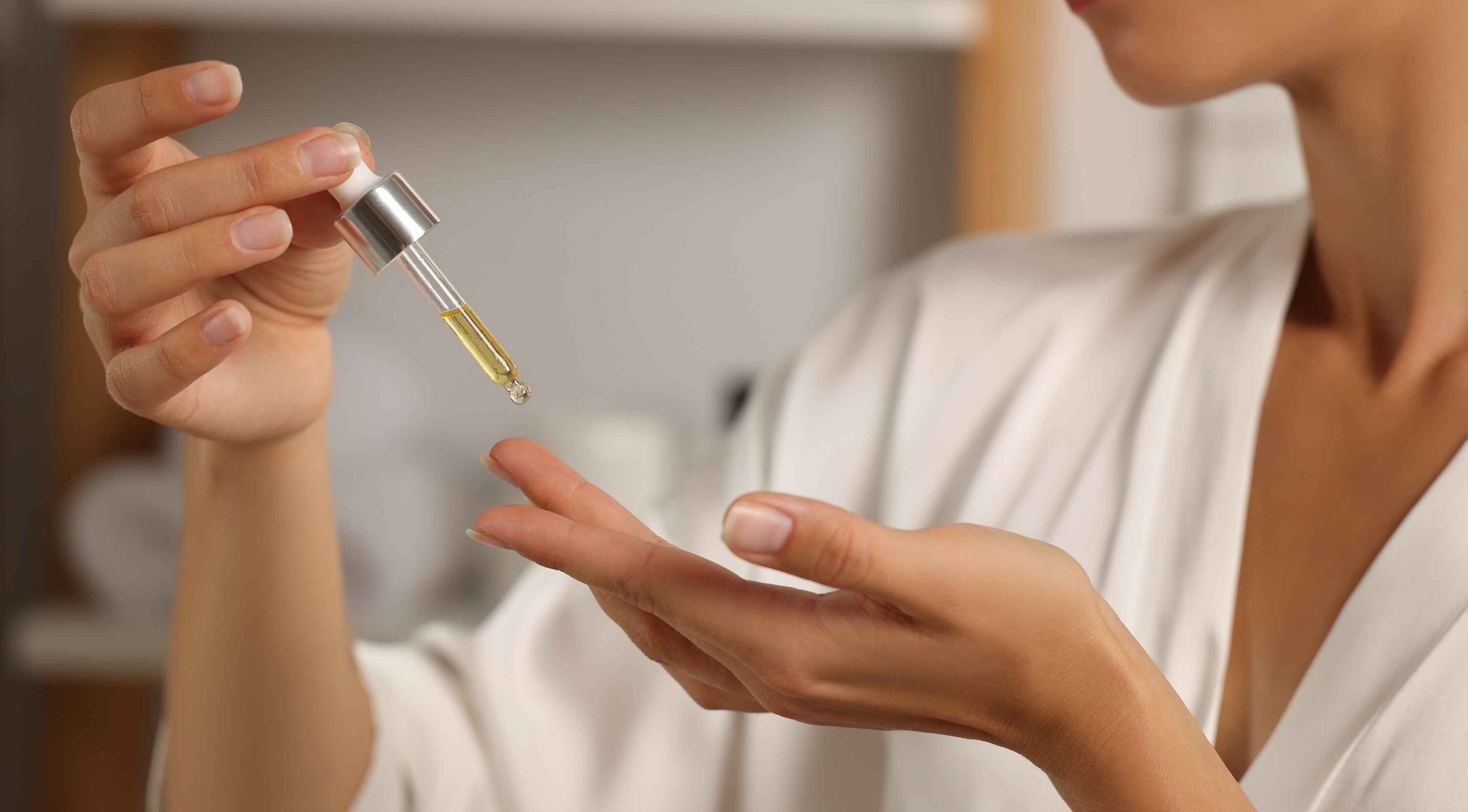 How to Apply Face Serum Correctly 