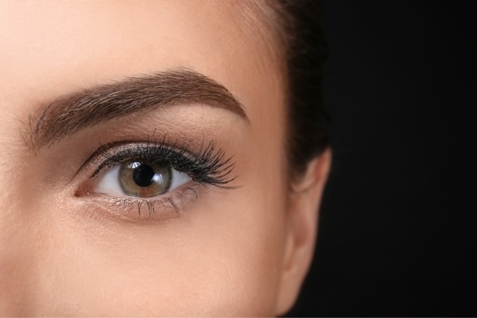 Fool-Proof Guide On How To Grow Thicker Eyebrows In No Time