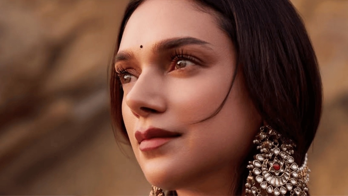 Image of Bridal Makeup Step by Step: Essential Products You Need for Long-Lasting Wear