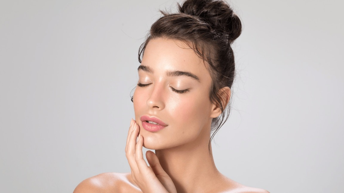 What’s Hot & What’s Not: Decoding 2025’s Biggest Beauty Trends