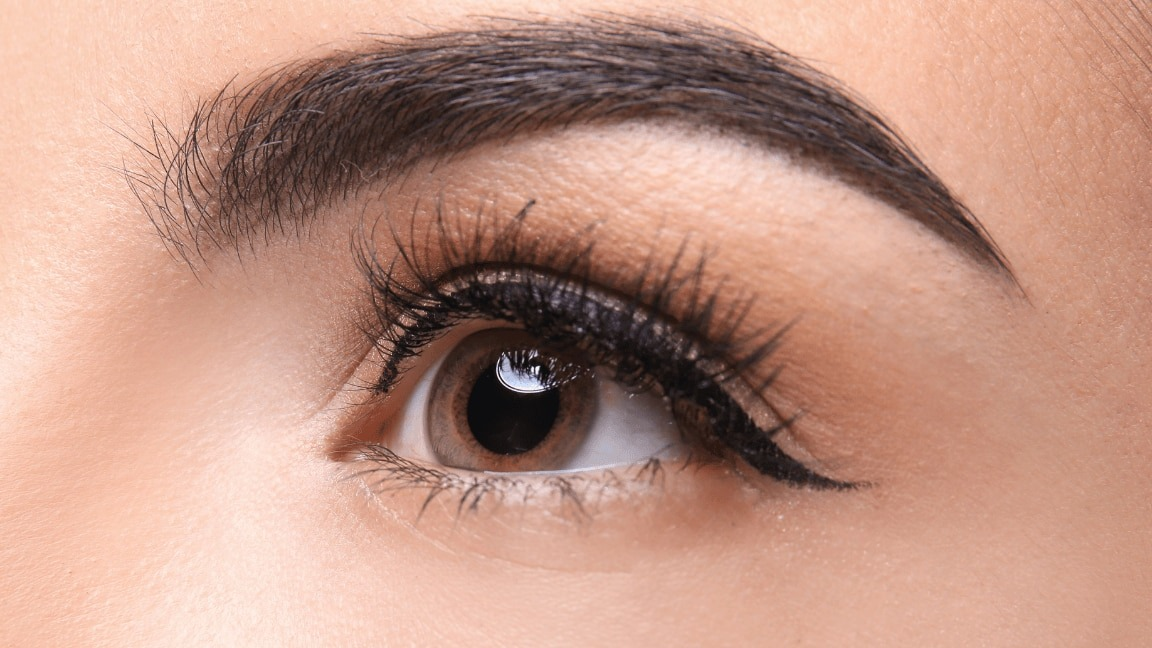 How to Fix a Dried Eyeliner : Easy Hacks to Revive it